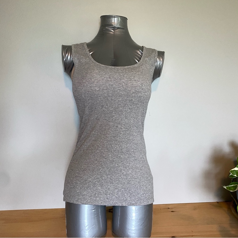 TWO NWT GAP tank tops, grey & black, M